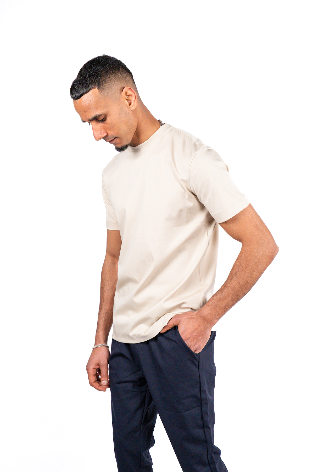 Beiges Glanz-T-Shirt