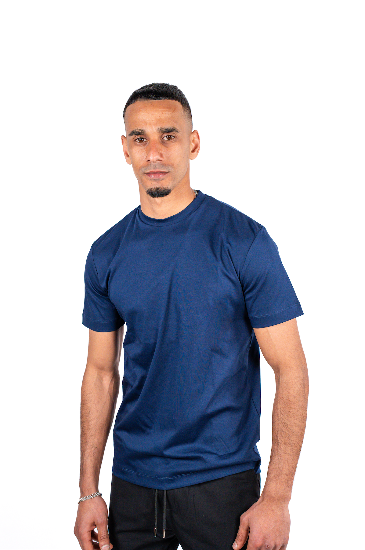 Nachtblaues T-Shirt