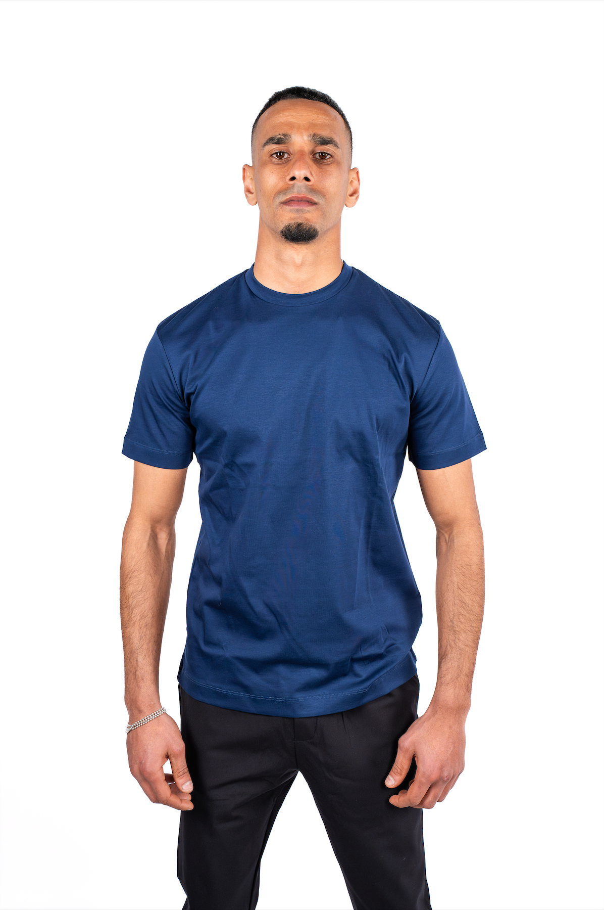 Nachtblaues T-Shirt